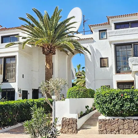 New Stunning Golf View & Pool , South Tenerife Apartment *
